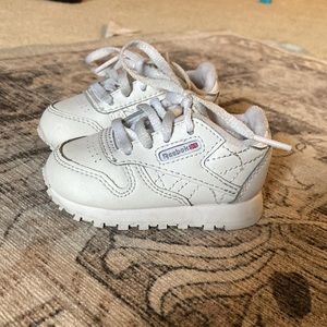 Reebok classics size 3